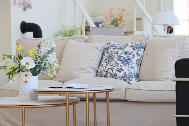 sofa-7066157_640.jpg